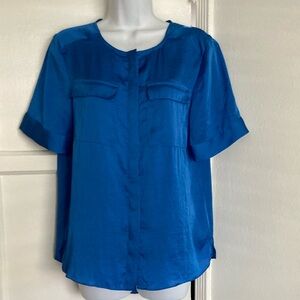 Vince Camuto Womens Blue Short Sleeve Satiny Blouse Top Medium